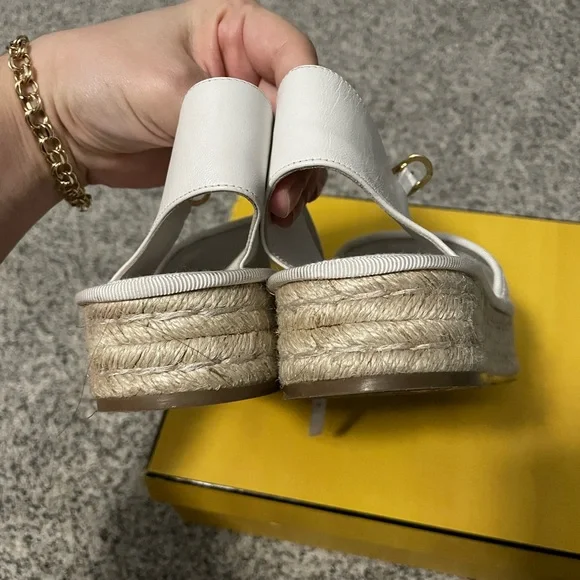 Fendi White Sandals Size 37.5 - Picture 4 of 5